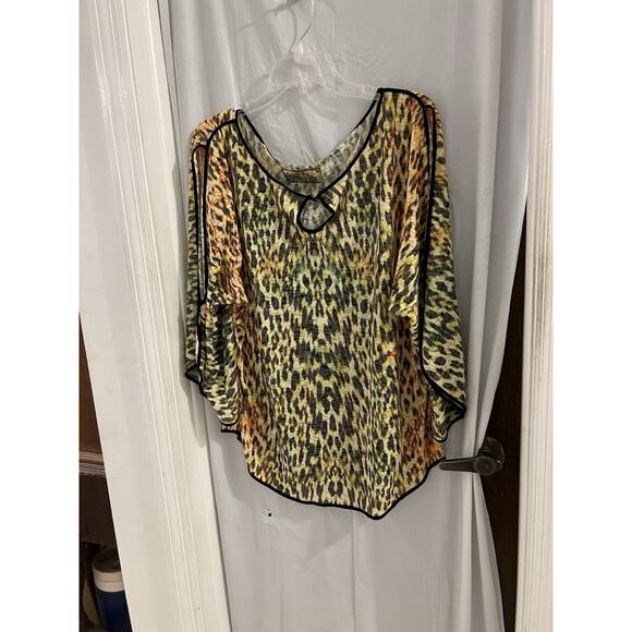 Robert Graham Tops - Robert Graham Yellow Black Orange Animal Print Tee Sz Xl